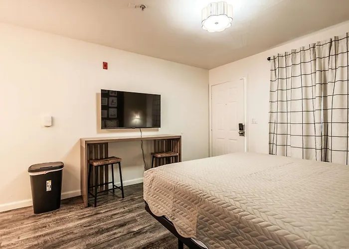 Apartment Cozy Retreat In For 2 Guests *