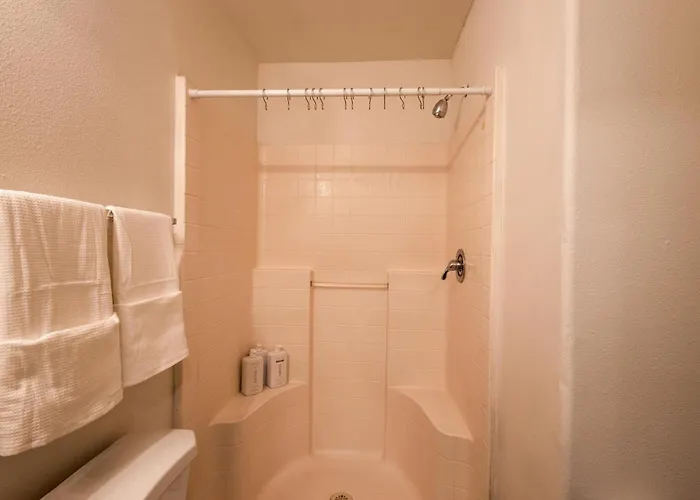 Cozy Retreat In For 2 Guests Apartment Tolleson