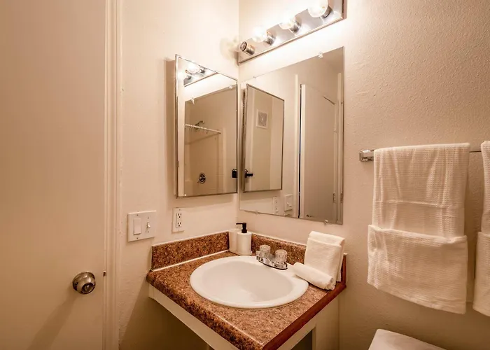 Apartment Cozy Retreat In For 2 Guests